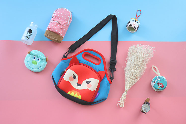 Plush cartoon backpack: a perfect combination of childlike fun and practicality